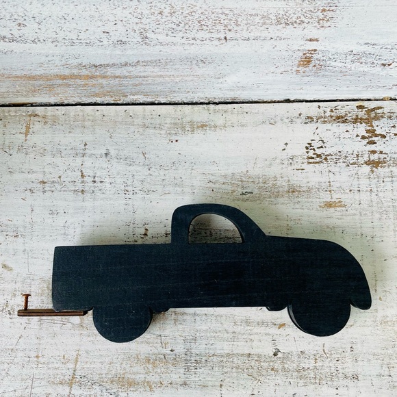 *Old Vintage Truck Shelf Sitter - Picture 3 of 10